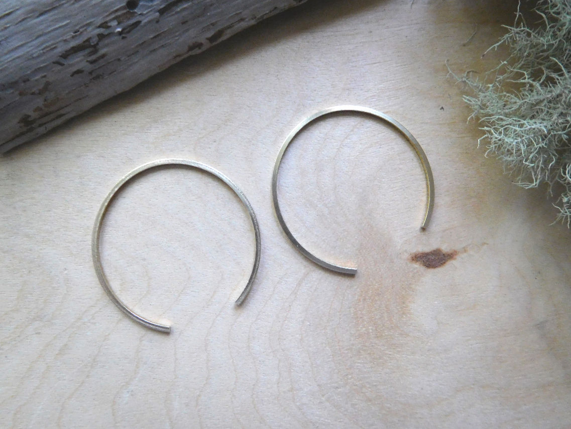 medium circle threaders