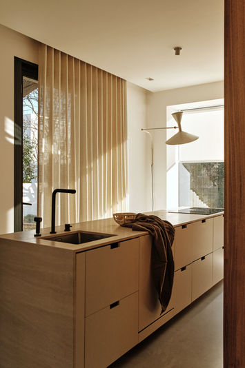 reportage photography, architecture, house, wood, hot, Bertrand Guillon Architecture