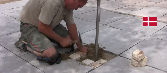 PAVER MED BIL TIL DANMARK
