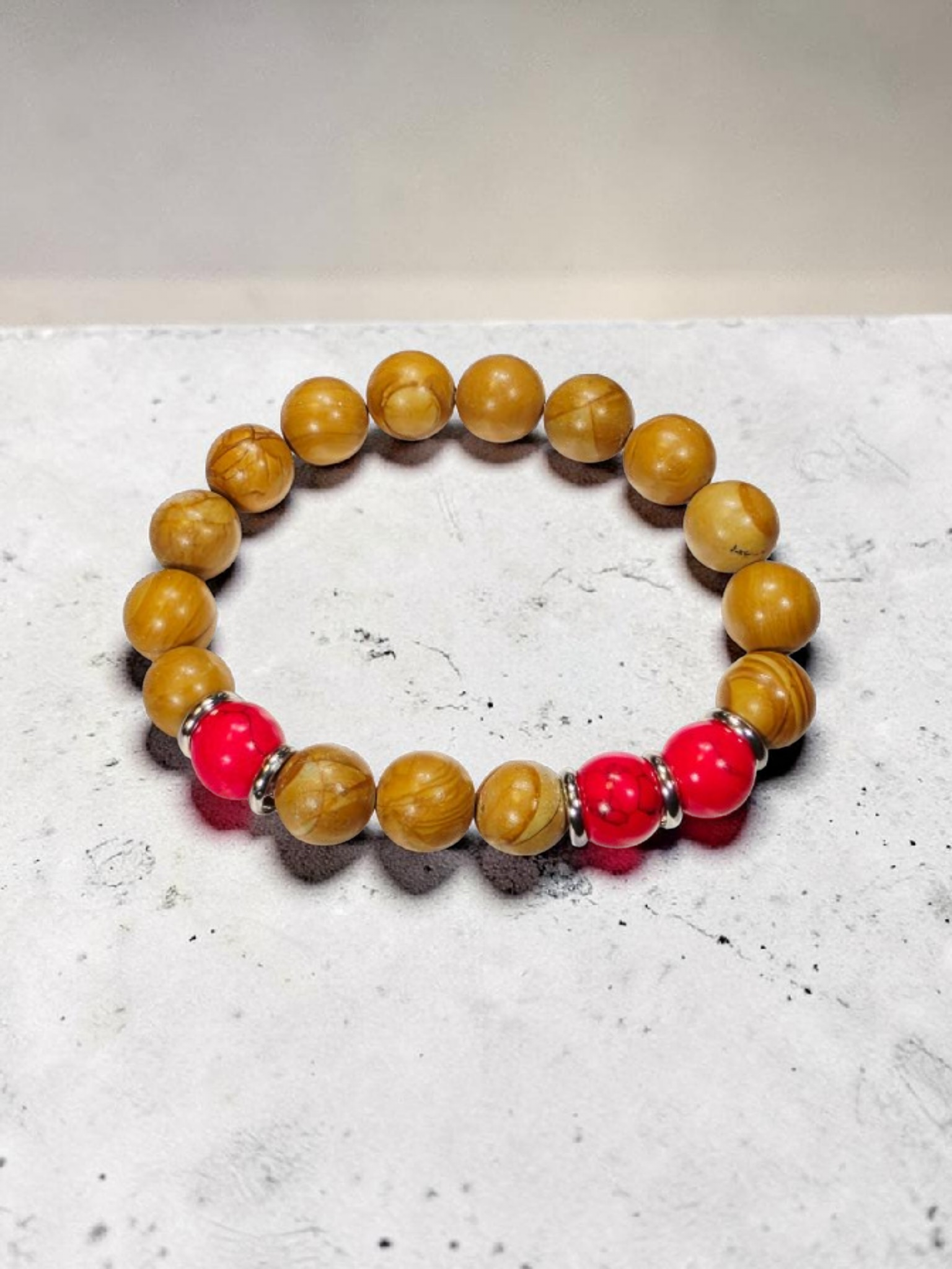 Wood-Style Stone Beaded Bracelet with Red Accent – Stretch Bracelet