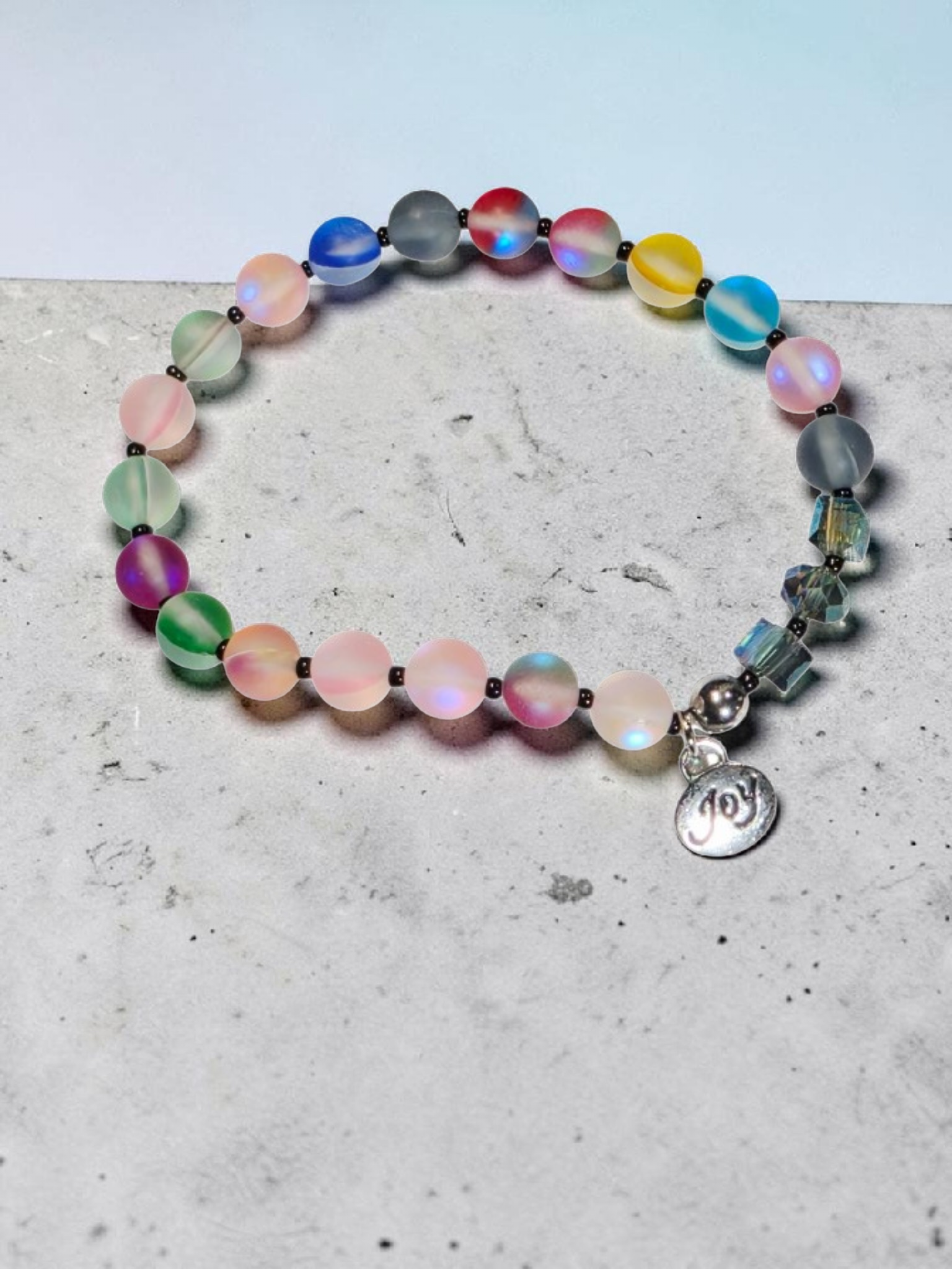 Colorful aurora borealis glass stretch bracelet