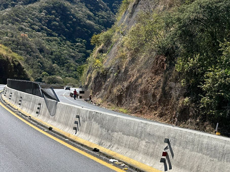 🚨AVISO VIAL
🚧AUTOPISTA 15D TEPIC - GUADALAJARA