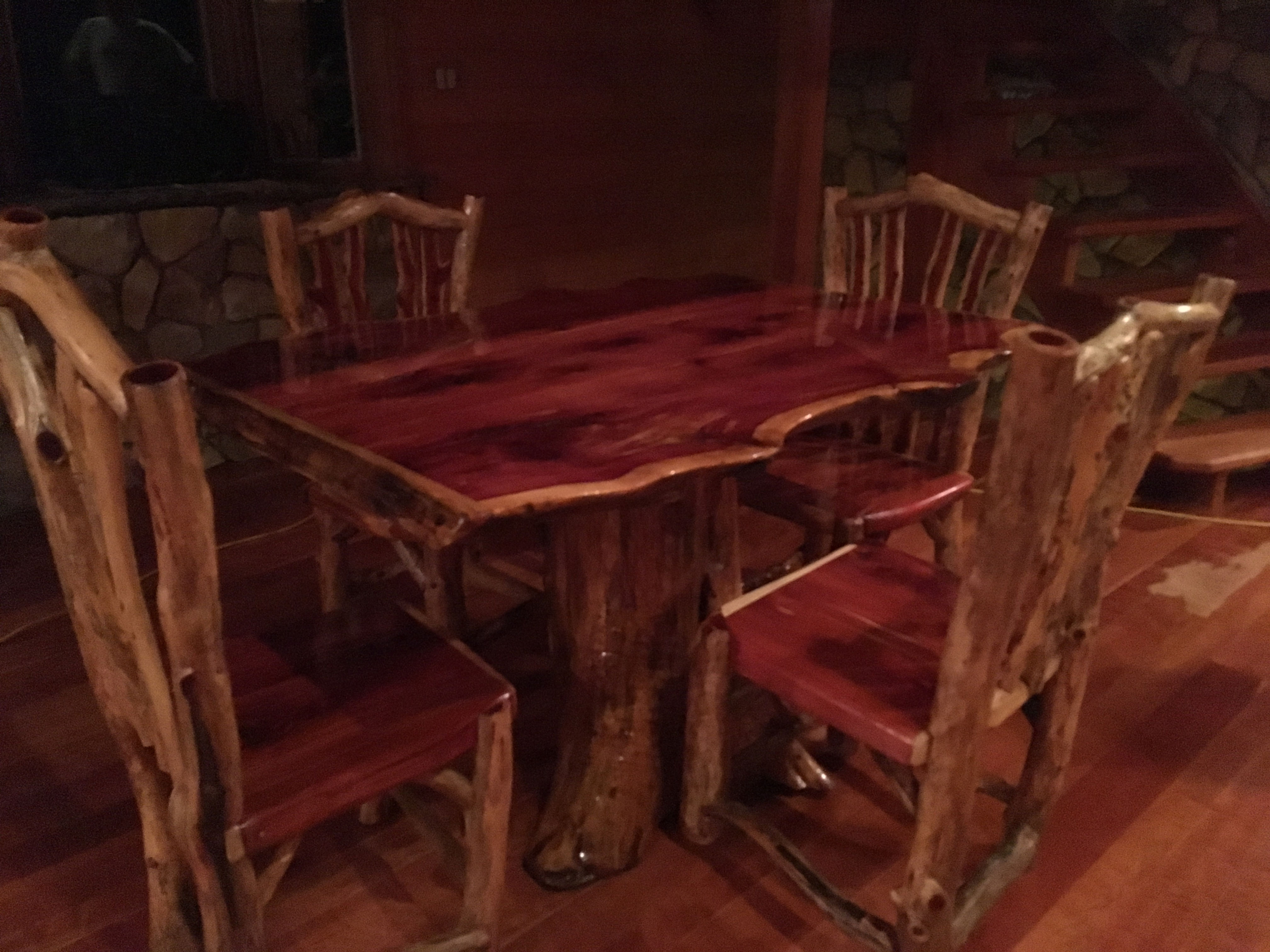 Rustic Red Cedar 4 Chair Pedestal/Stump Table