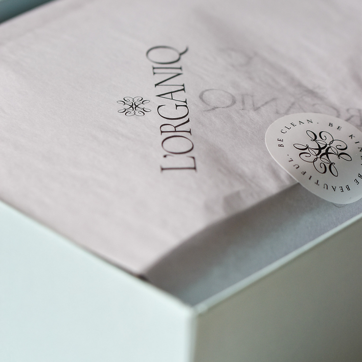 L'ORGANIQ hand-tied gift box
