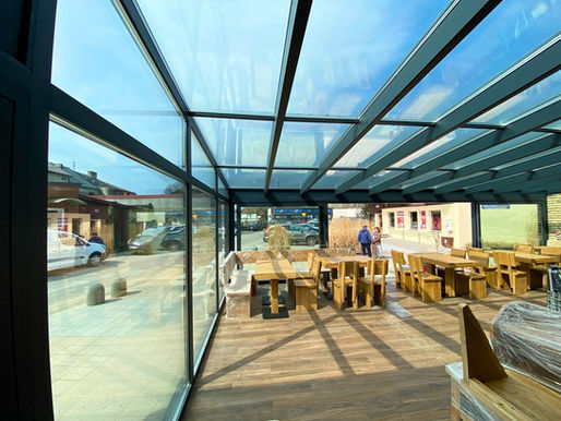 Ogród Zimowy: Jakie są Najlepsze Opcje Wykończenia Podłóg?