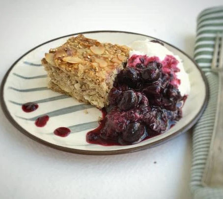 APPLE, ALMOND AND QUINOA BAKE
