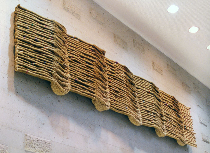 TERRES FERTILLES (b) 700 X 140 250kg JUTE 1993.jpg