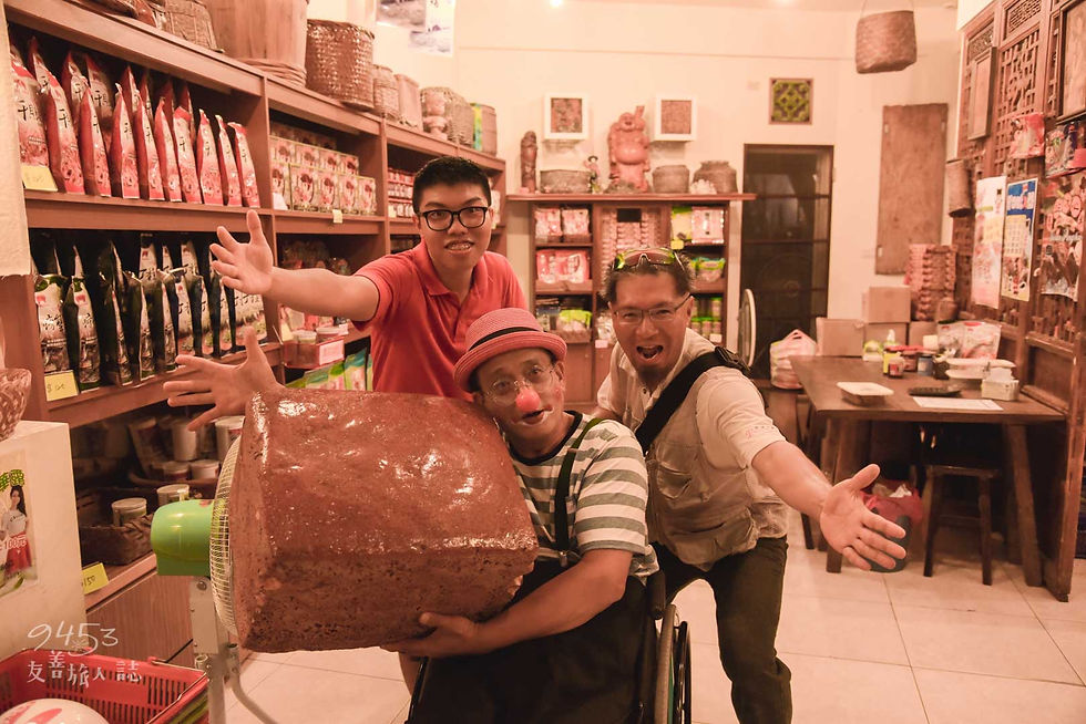 a澎湖_中央老街_黑妞原味小舖_合照03