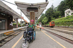 奮起湖車站月台