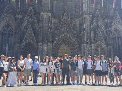 German students enjoy schöne feiertage on the Rhine