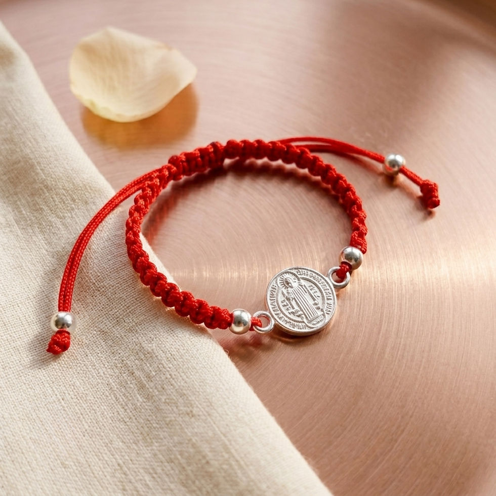 Miniatura: PULSERA TIPO BEBE TEJIDA ROJA CON DIJE SAN BENITO