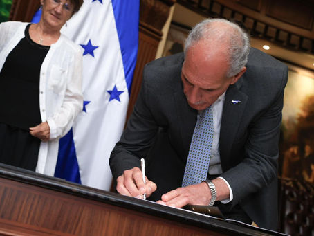 Asfura conviene con Fundación médica atención de pacientes renales