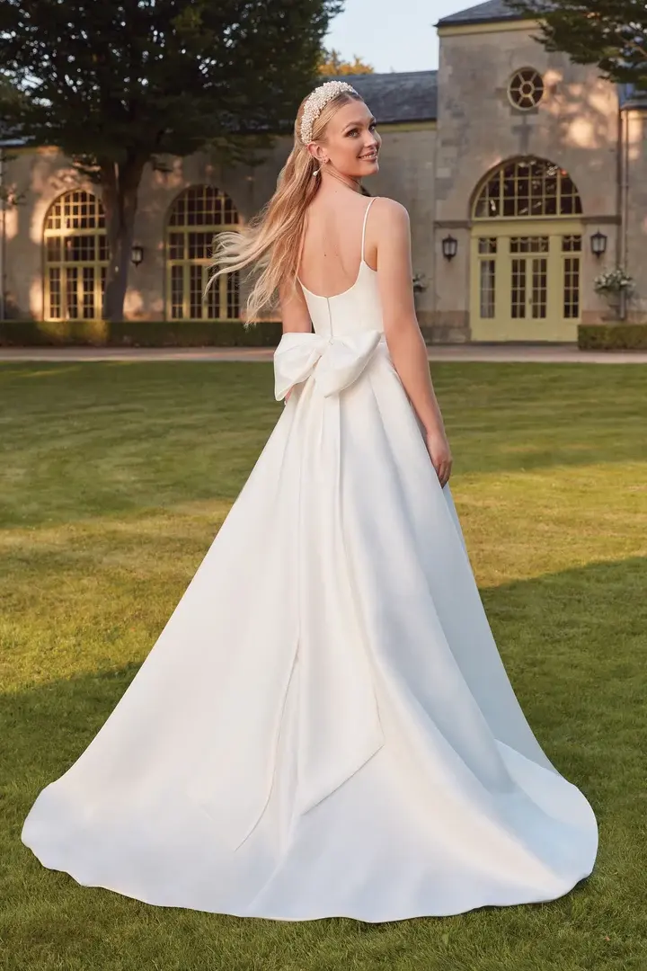 Thumbnail: Sincerity | Style 44332