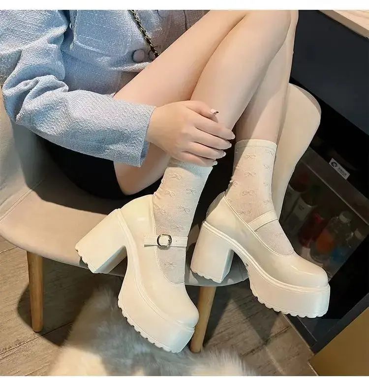 Thumbnail: Heels Mary Janes