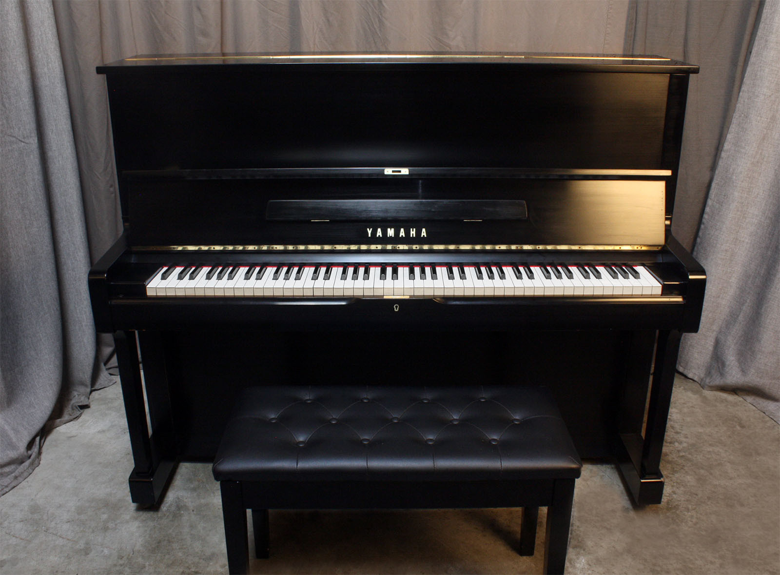 Yamaha U1 Upright 48" – Japan 1980 – Satin Ebony