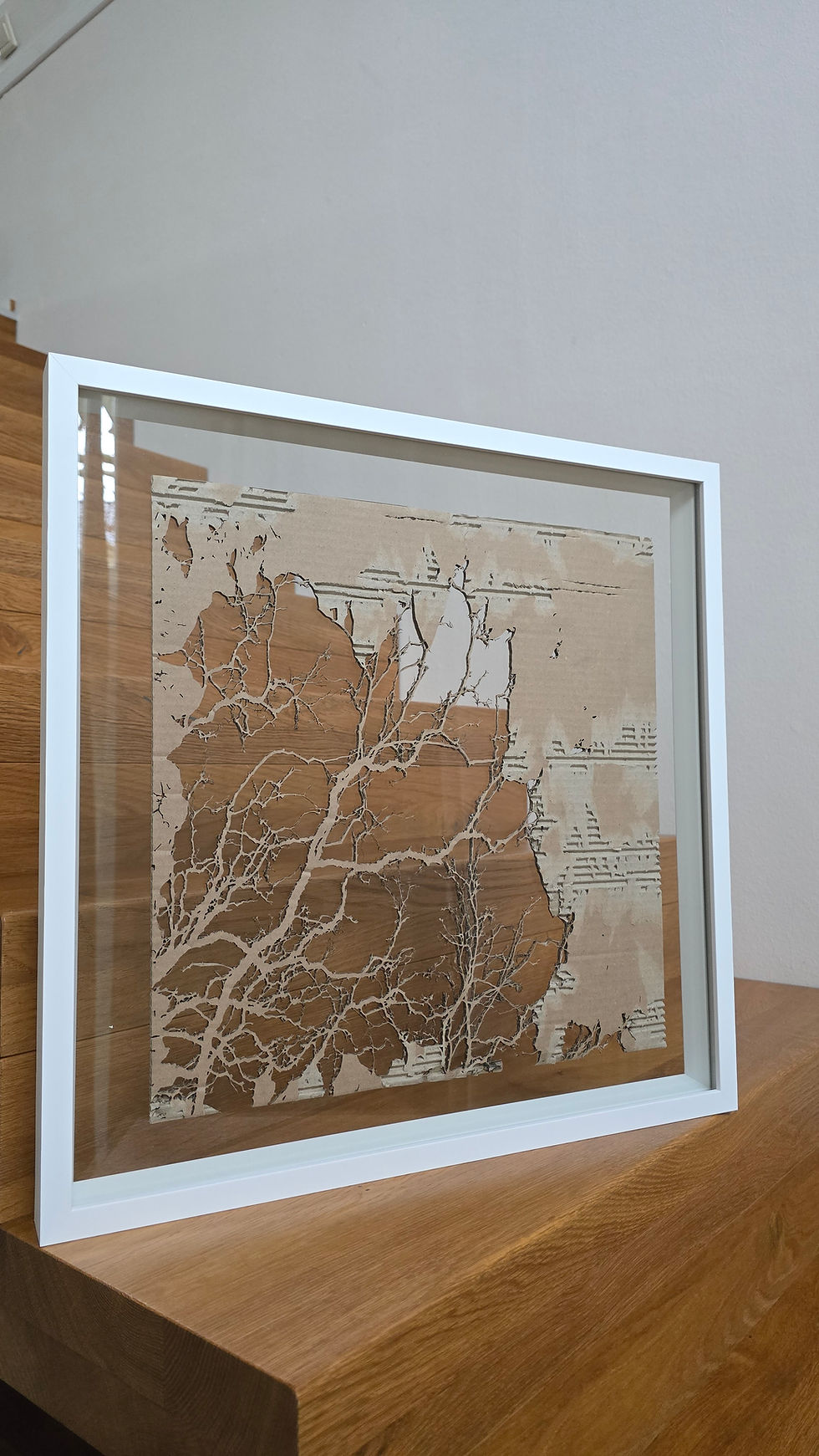 Oksana Bergen Papierkunst Laserschnitt auf Kartonage