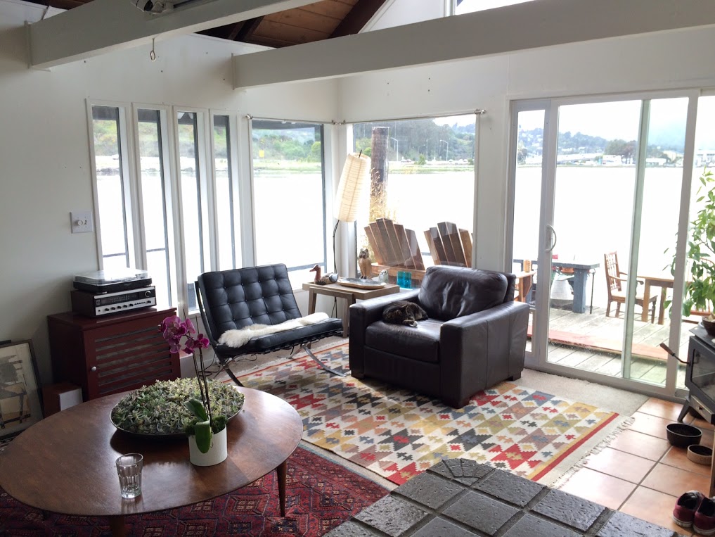 1 BEDROOM / 1 BATH / LOFT