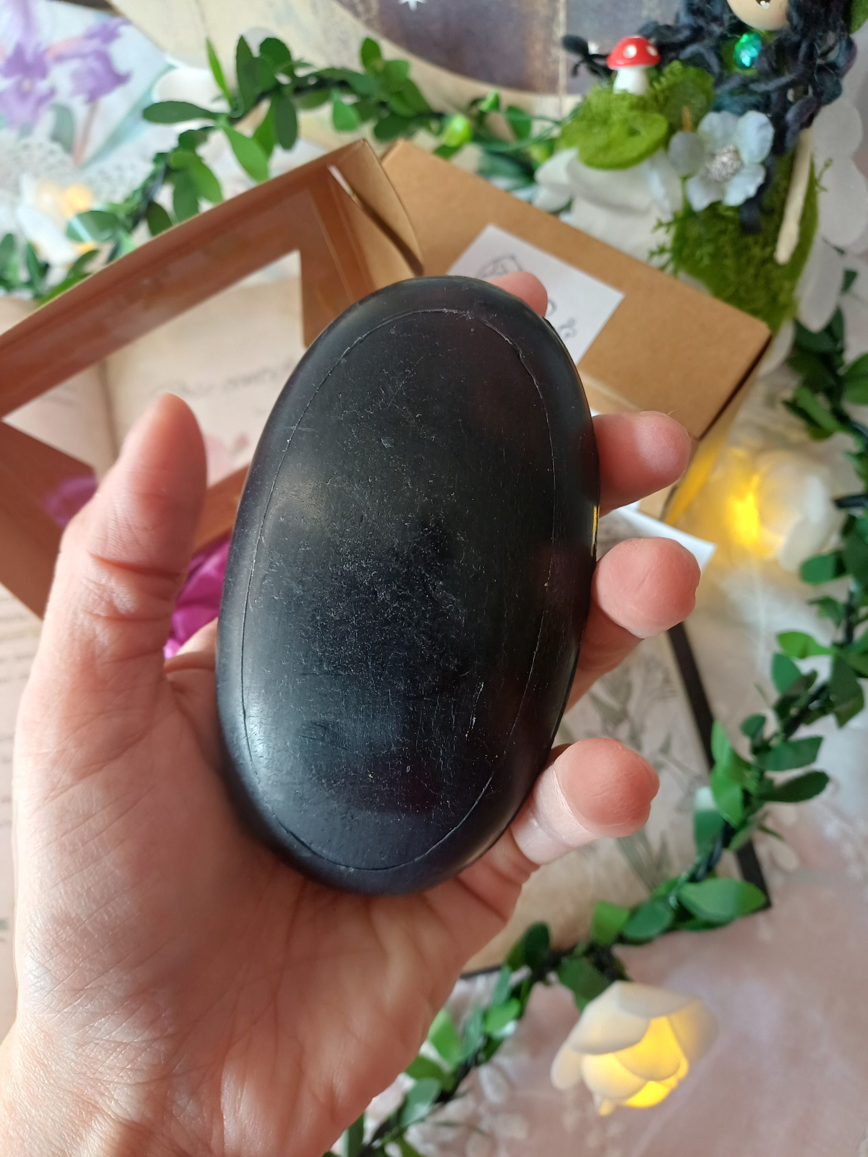 🖤 Savon potion de sorcière – Purification au charbon ✨🌿
