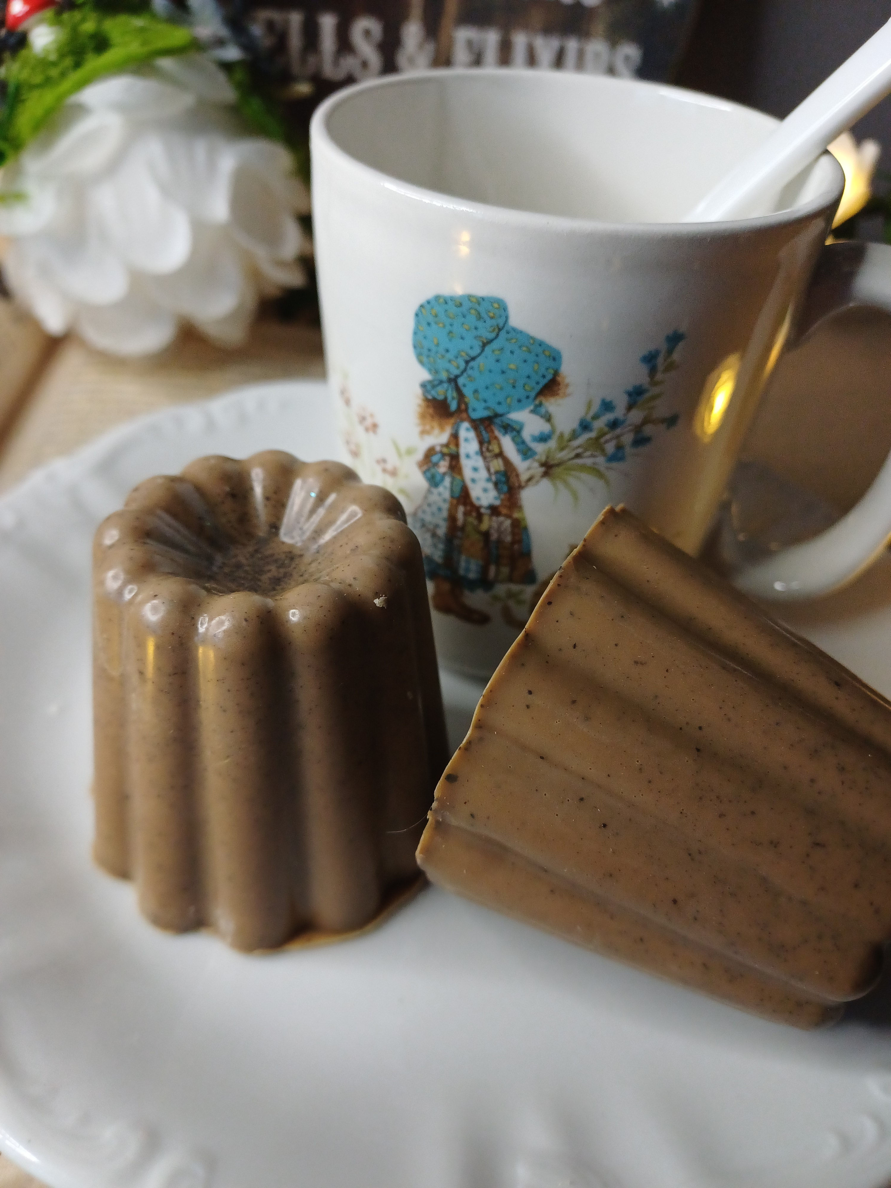 ☕🍪 Savon Cannelé Exfoliant – Café & Spéculoos