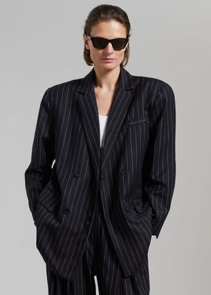 Winter Elegance: A Stylist's Guide to Styling Blazers for the winters