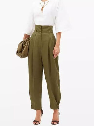 Ideas from a Personal Stylist on how to flatter a bigger belly