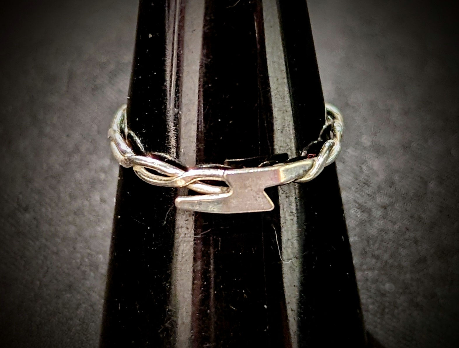 Sterling silver thunderbolt ring. Size N.