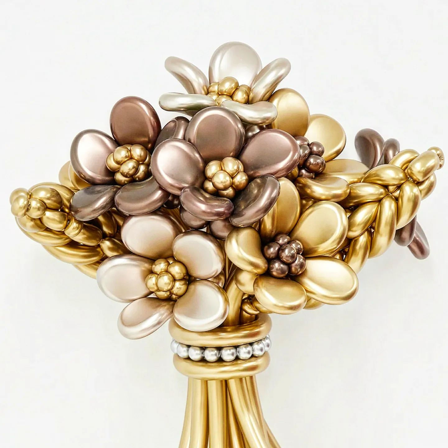 FP10 Balloon Flower Bouquet - Lux Chocolate & Champagne Gold