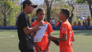 Impulsando al Fútbol Naranja: Un vistazo a la Inducción para nuestros profesores