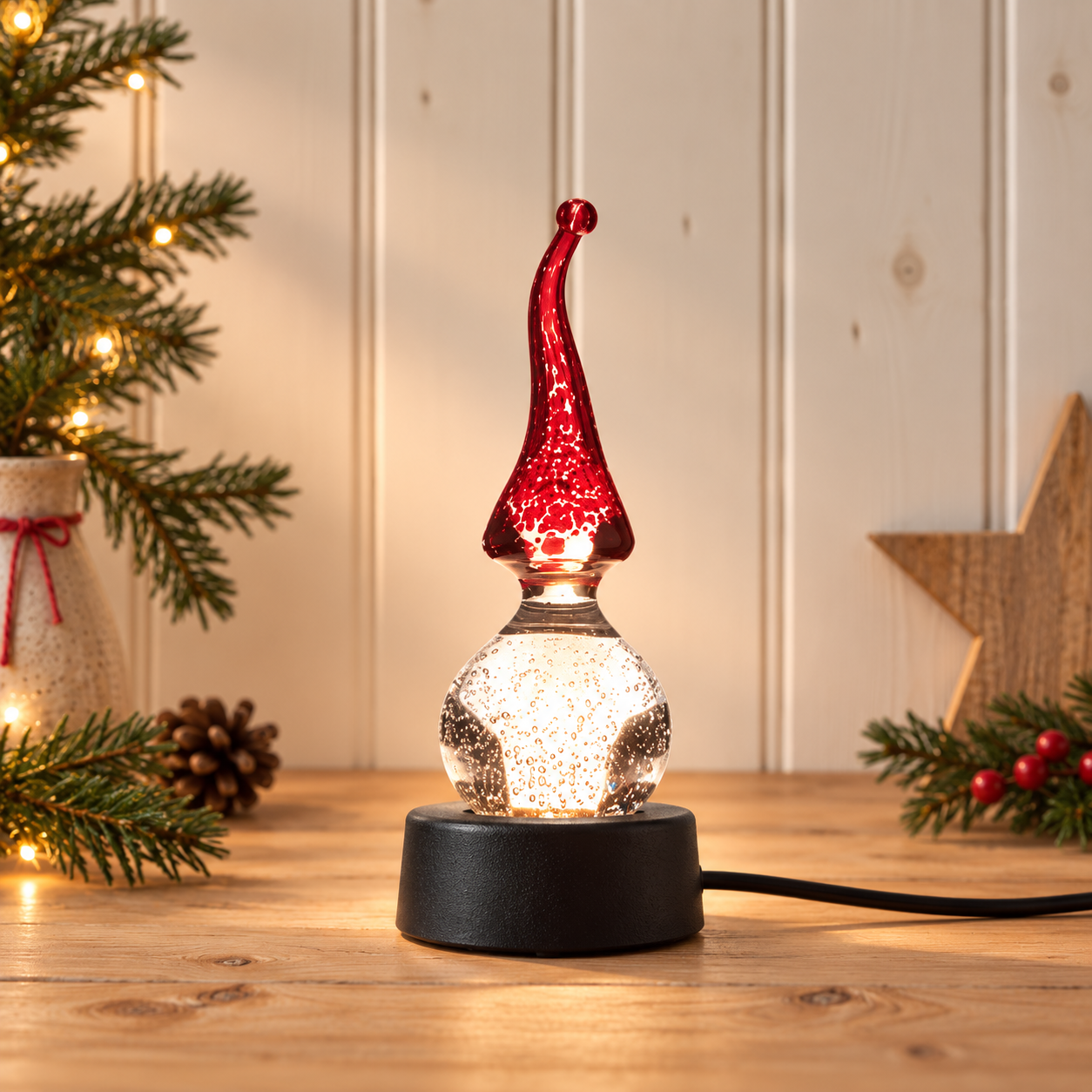 TOMTE MED LJUSSOCKEL
