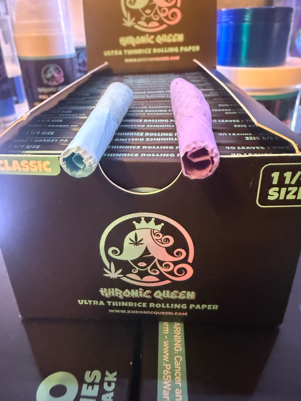 Thumbnail: KHRONIC QUEEN®️ 1 1/4 SINGLE BOOK-Ultra-thin Rice Designer Rolling Papers