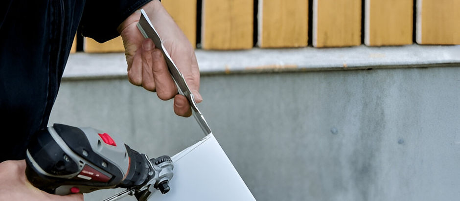 How to Use an Electric Nibbler for Precise Cuts