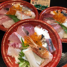 とれたて海鮮丼