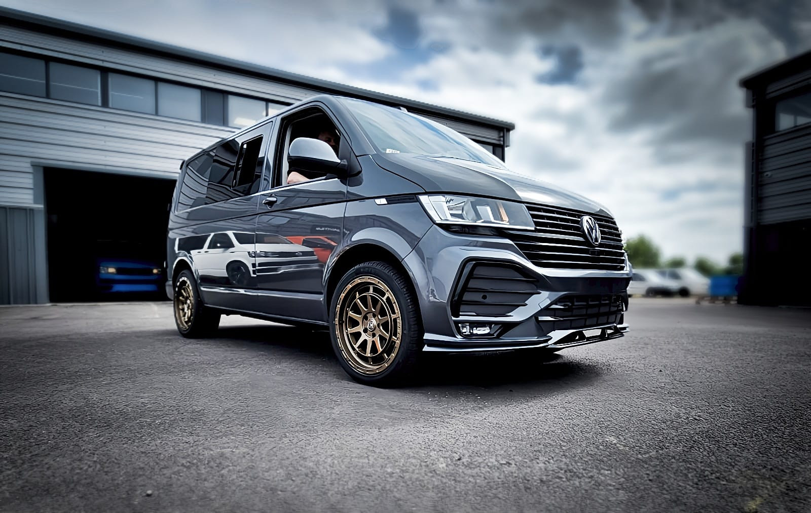 VW T6.1 HIGHLINE INDIUM GREY GT