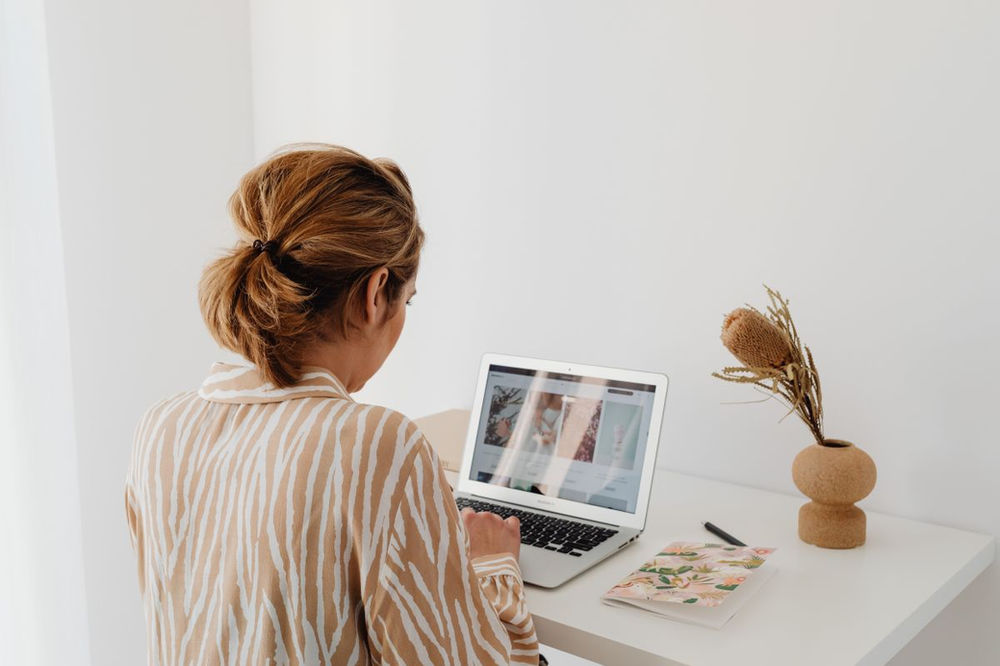 can-i-use-canva-to-create-a-logo-create-collab