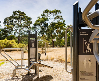 Outdoor gym equipment
