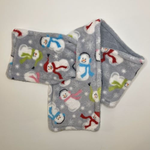 Thumbnail: Warm Fuzzies Keyhole Scarf