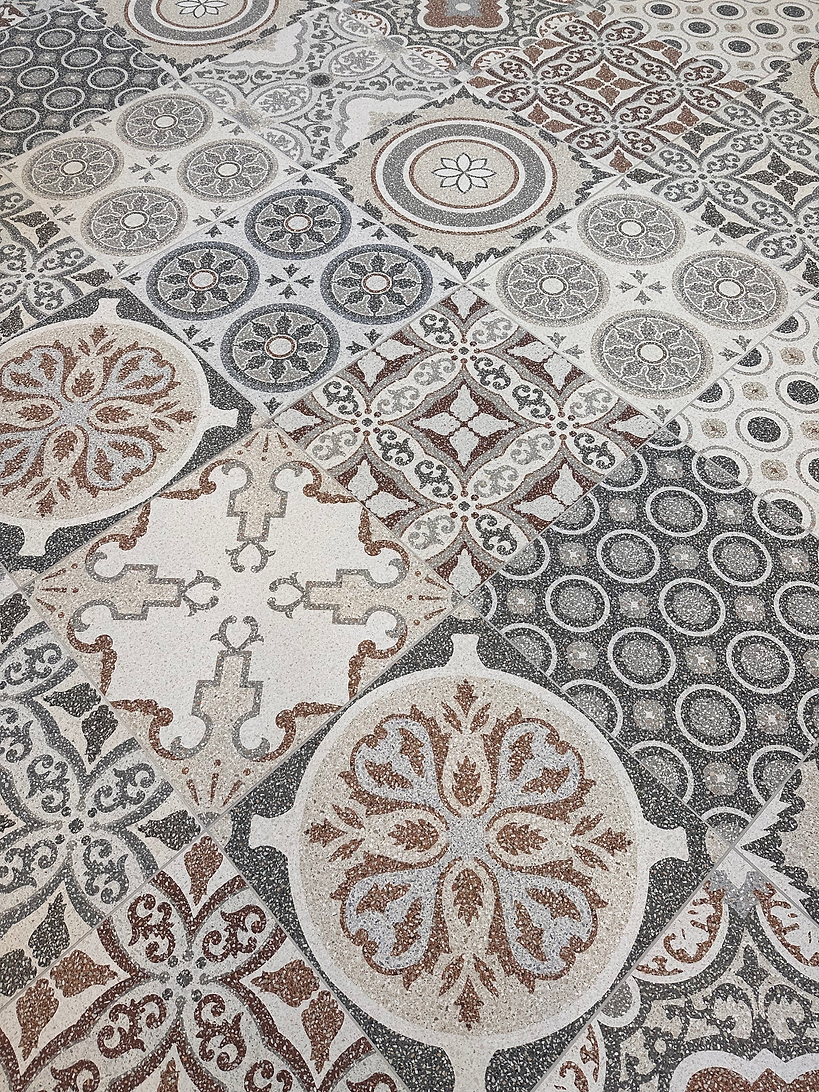 Fliesen Firma sanos - Corporate Brand Identity - Orthopädietechnik & Sanitätshaus - Rehatechnik - Bandagen - Pflegeprodukte - Prothetik