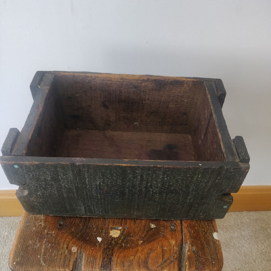 Vintage oak hand made ( old nails not screws) small trug crate