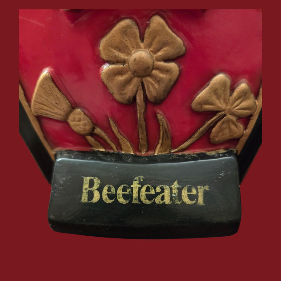 Vintage Beefeater Ice Bucket – Mid-Century British Novelty Barware