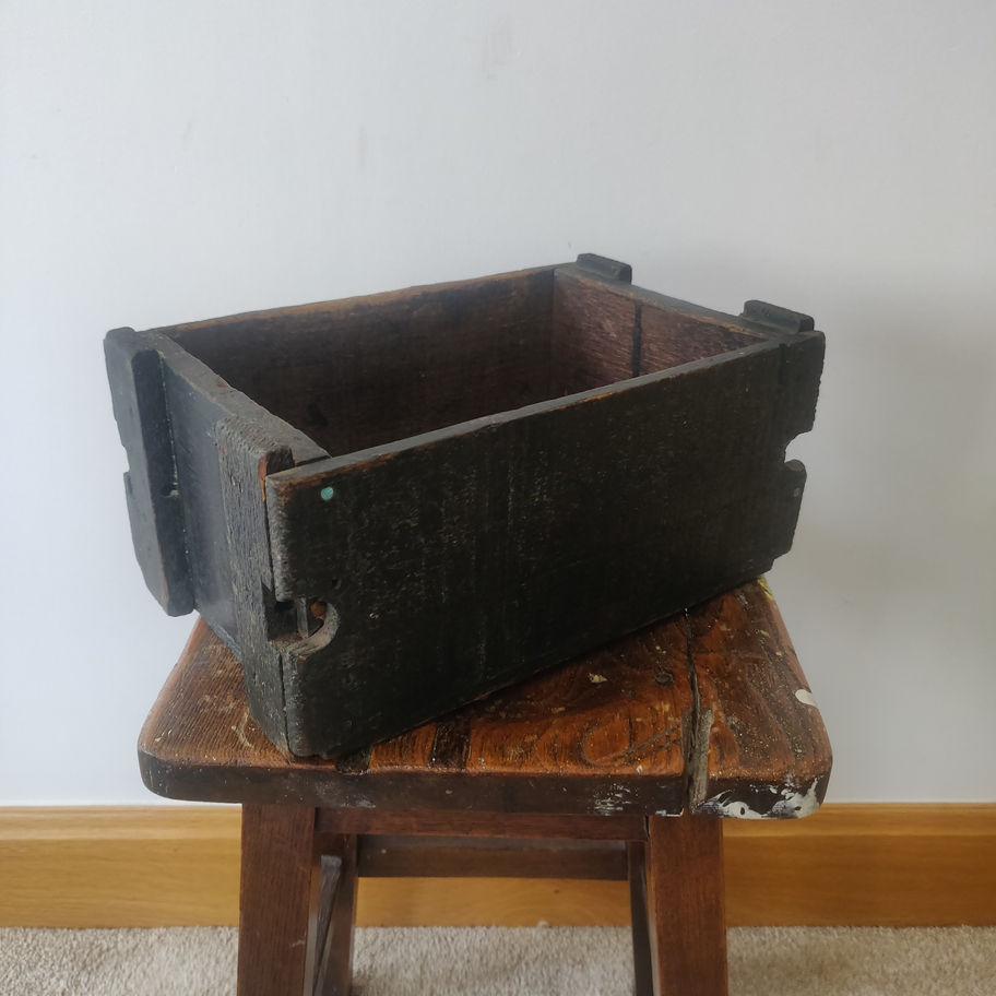 Vintage oak hand made ( old nails not screws) small trug crate