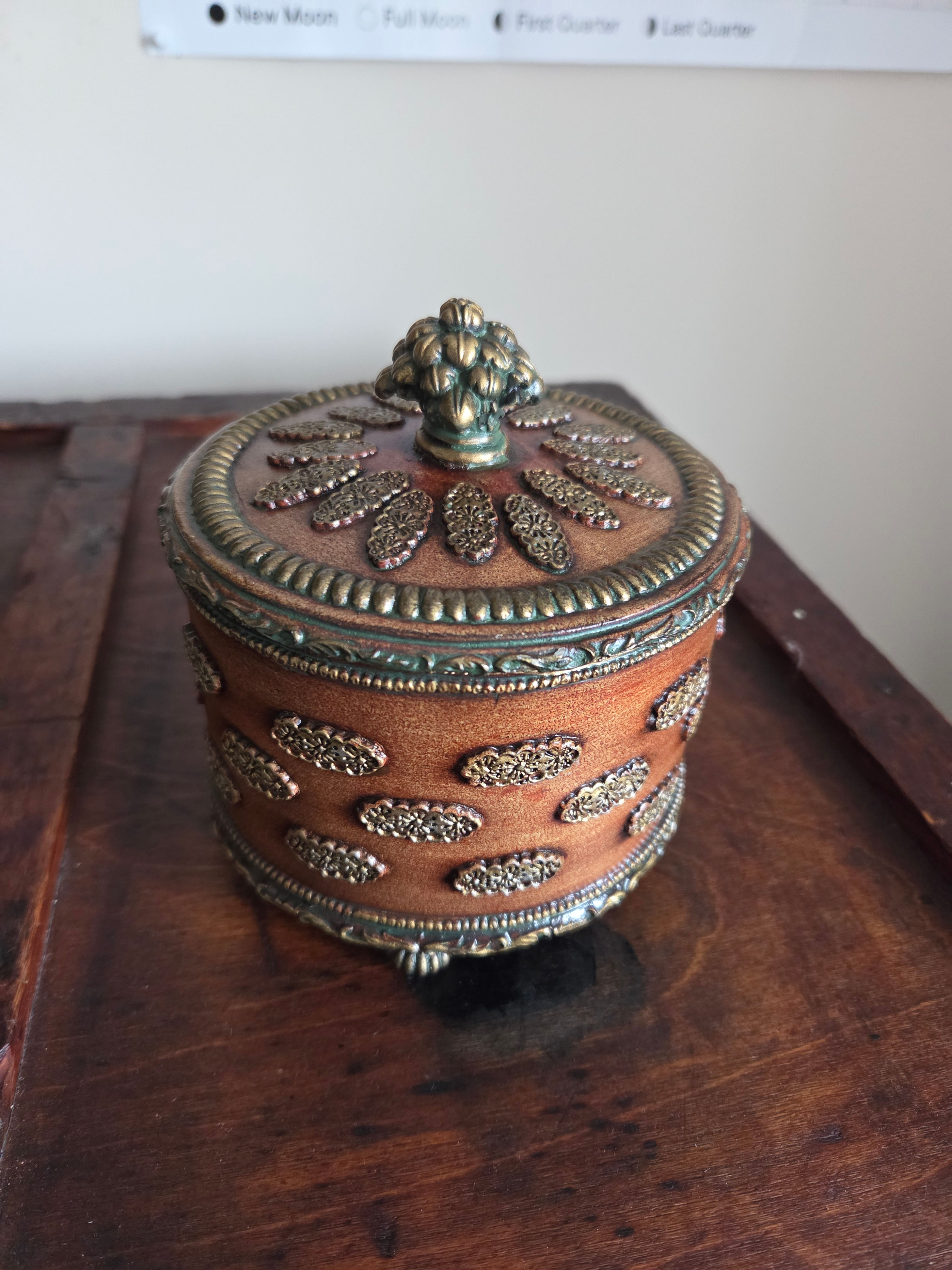 Vintage decorative ceramic pot