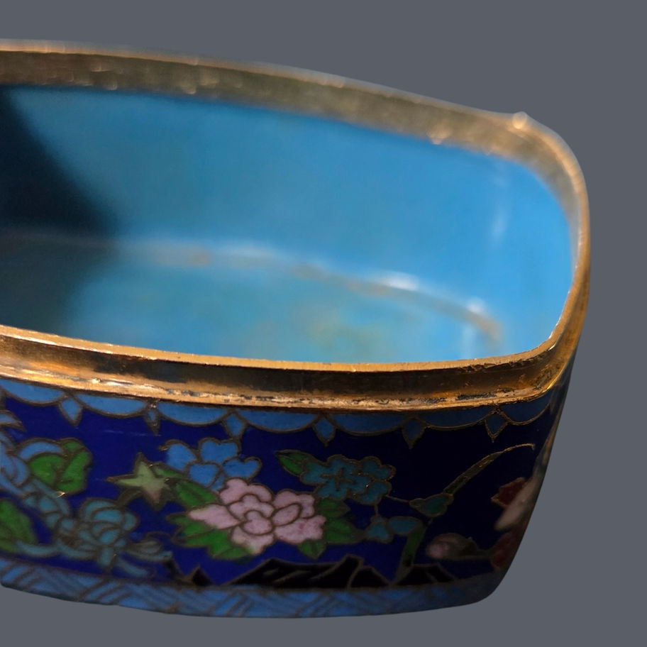 Vintage Chinese Cloisonné Enamel Trinket Box – Blue Ground with Dogs & Flowers