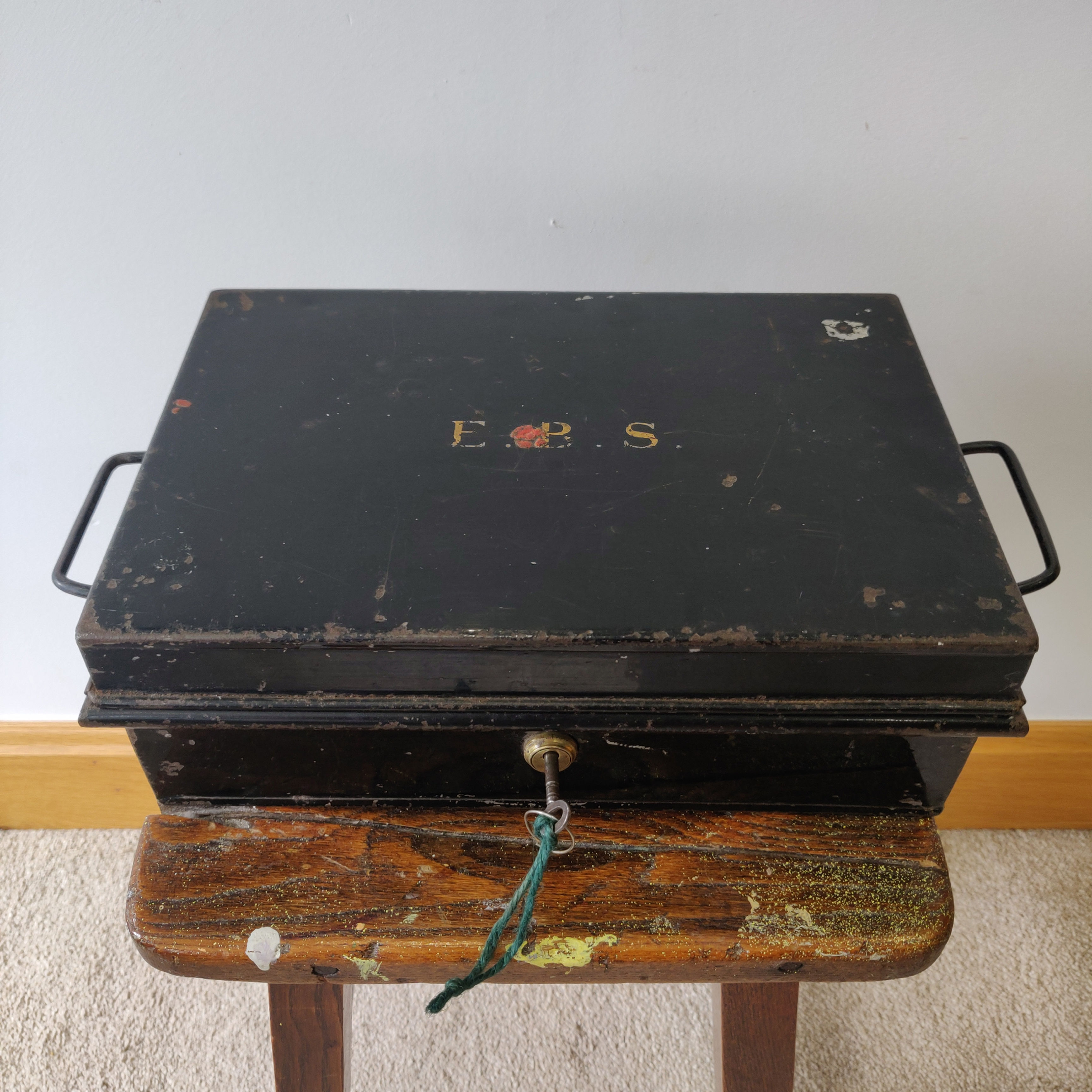 Antique early 20th century metal fire proof deed box E.B.S with key !!! Rare