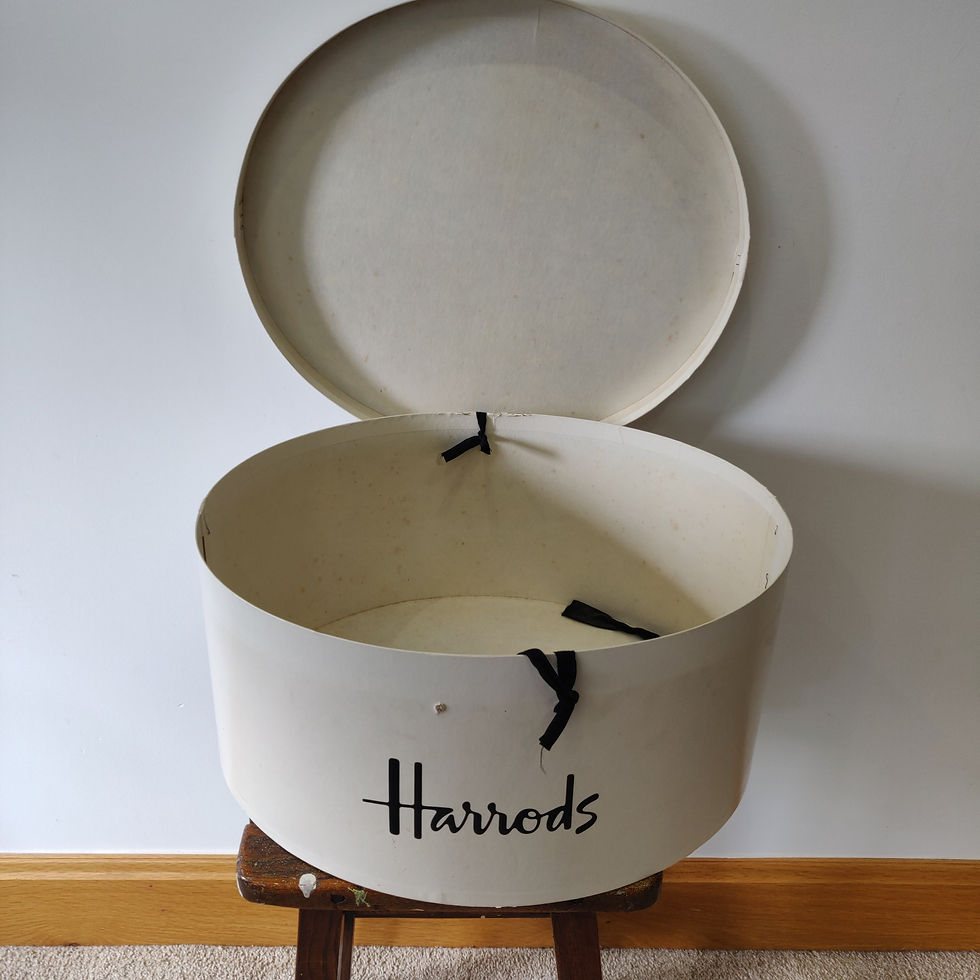 Vintage Harrods of Knightsbridge decorative hat box lovely condition