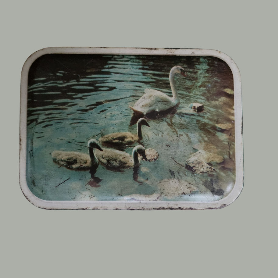 Vintage Milady Confectionery of Quality Tin by Waller & Hartley Ltd, Blackpool