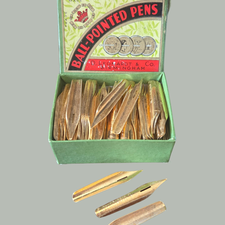Vintage D. Leonardt & Co. “Ball-Pointed Pens” No. 521F Gilt Nibs – Original Box