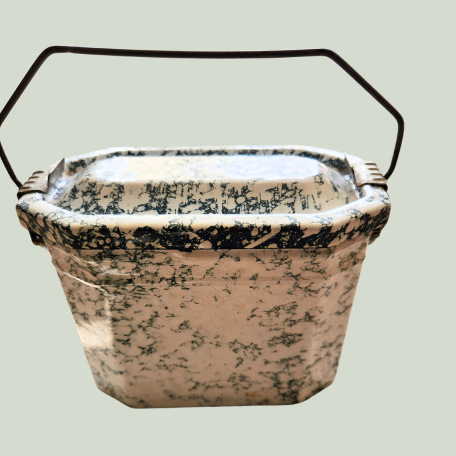 Vintage French Carnival L'Ideal Enamel Granite Tin Lunchbox with Lid