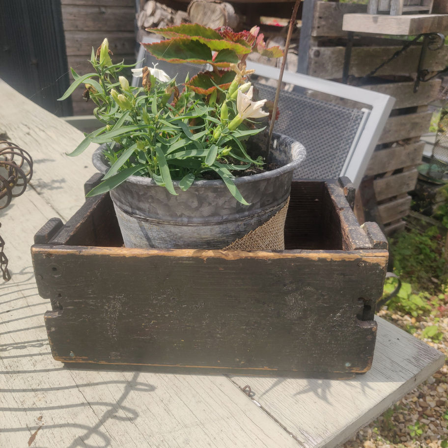 Vintage oak hand made ( old nails not screws) small trug crate