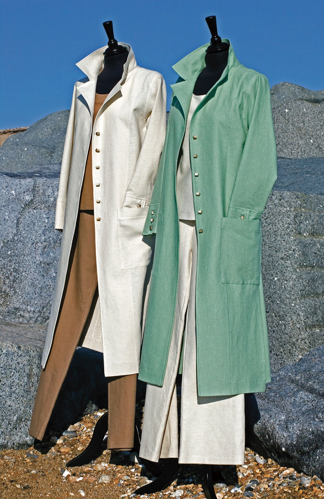 Nicole summer jacket with bamboo button details