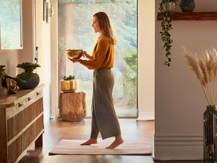 5 Essential Steps for Spiritual House Cleansing: Clearing the Air and Creating Positive Energy